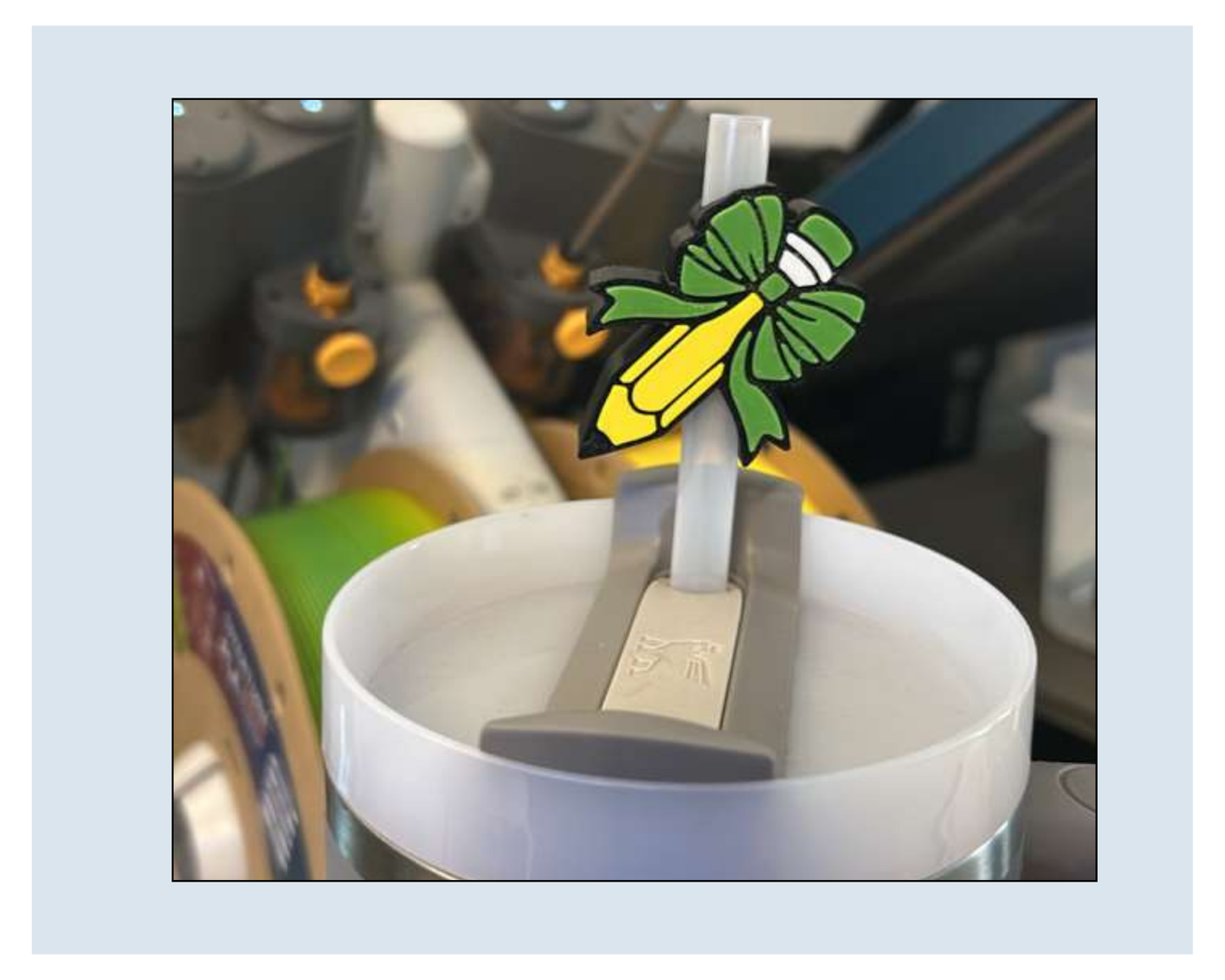 3D Printed Pencil Straw Topper – Kawaii Bow Cup Charm – Tumbler Accessory for Stationery Lovers – Reusable Straw Decoration